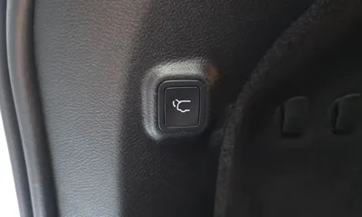 Jeep Cherokee 2020, 88314 км, за 11815.68 USD - фото 19