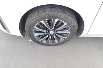 Buick GL8 2023, 35000 км, за 36581 USD - фото 10