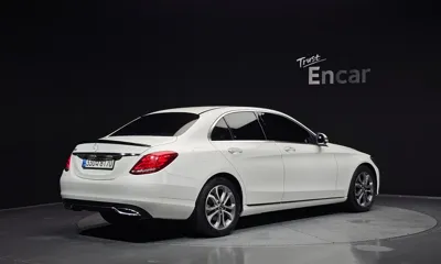 Mercedes-Benz C-Class 2017, 101388 км, за 10343.49 USD