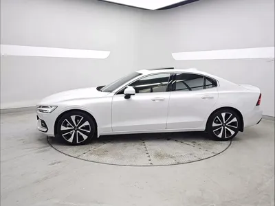 Volvo S60 2024, 18089 км, за 25211.74 USD