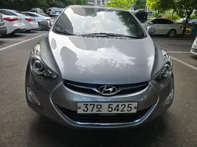 Hyundai Avante 2014, 95800 км, за 3118.03 USD
