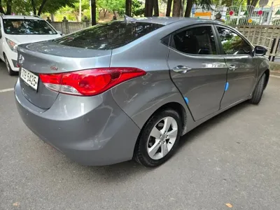 Hyundai Avante 2014, 95800 км, за 3118.03 USD