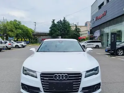 Audi A7 2013, 108000 км, за 11199.55 USD