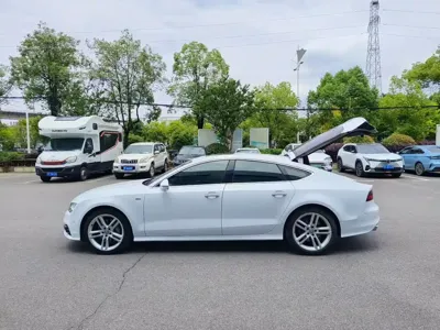 Audi A7 2013, 108000 км, за 11199.55 USD