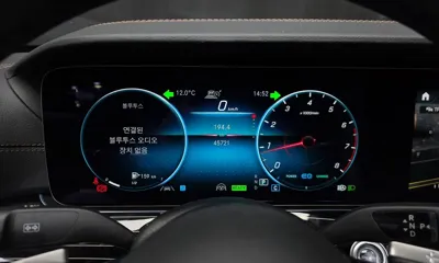 Mercedes-Benz E-Class 2023, 45721 км, за 40851.43 USD - фото 8