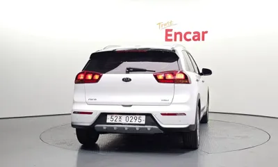 Kia Niro 2017, 145538 км, за 7932.32 USD