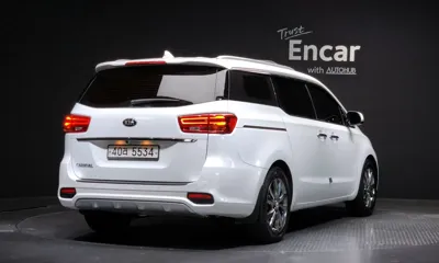 Kia Canival 2019, 131069 км, за 11100.1 USD