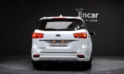 Kia Canival 2019, 131069 км, за 11100.1 USD