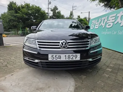 Volkswagen Phaeton 2014, 168172 км, за 12377.86 USD