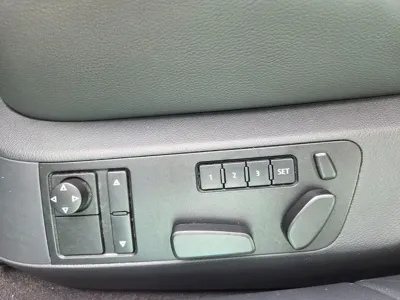 Volkswagen Phaeton 2014, 168172 км, за 12377.86 USD - фото 9