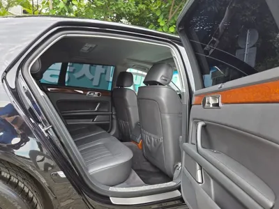 Volkswagen Phaeton 2014, 168172 км, за 12377.86 USD - фото 10