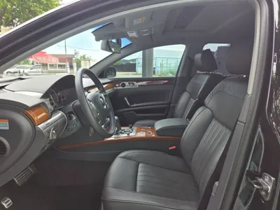 Volkswagen Phaeton 2014, 168172 км, за 12377.86 USD - фото 13