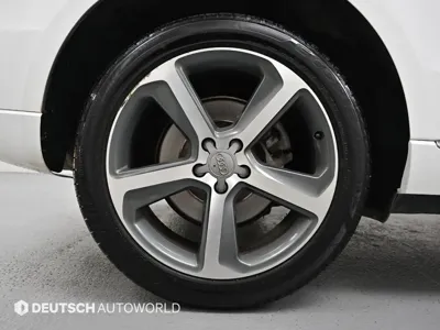 Audi Q5 2015, 140687 км, за 8204.72 USD