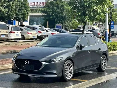 Mazda 3 Axela · 2020 год
