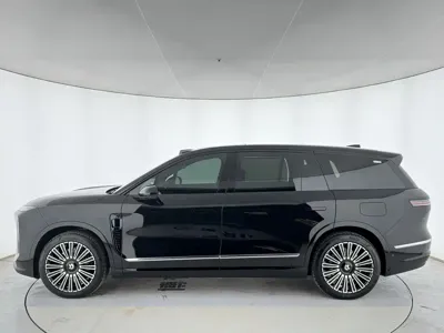 Nio ES8 2026, 9000 км, за 38840.69 USD