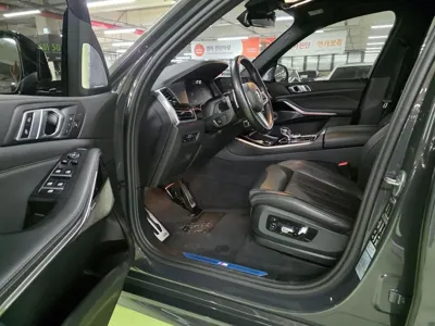 BMW X5 2023, 113368 км, за 50726.03 USD - фото 9