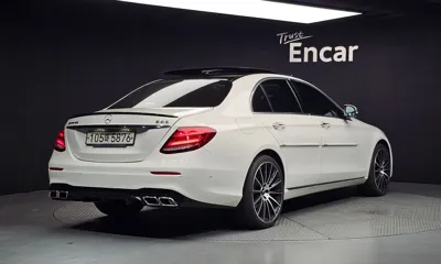 Mercedes-Benz E-Class 2017, 71093 км, за 14880.06 USD