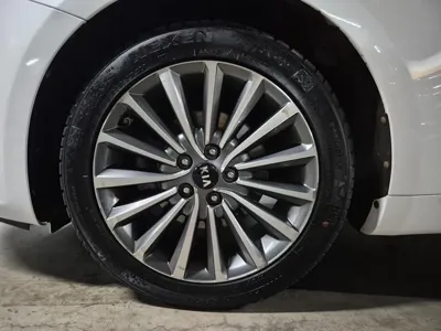 Kia K7 2016, 158217 км, за 4553.75 USD