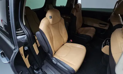 Kia Canival 2023, 8390 км, за 22149.85 USD - фото 11