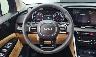 Kia Canival 2023, 8390 км, за 22149.85 USD - фото 13