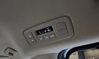 Kia Canival 2023, 8390 км, за 22149.85 USD - фото 29