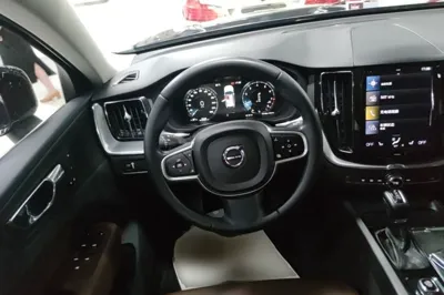Volvo XC60 2019, 102100 км, за 16801 USD - фото 18