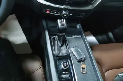 Volvo XC60 2019, 102100 км, за 16801 USD - фото 21