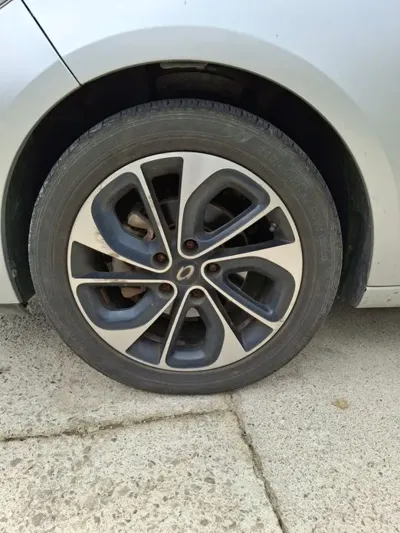 Renault-KoreaSamsung SM3 2016, 128900 км, за 1627.92 USD