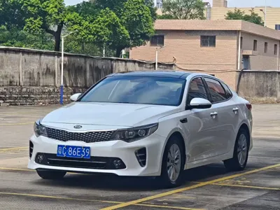Kia K5 · 2018 год