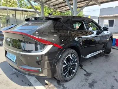 Kia EV6 2023, 82123 км, за 8755.7 USD - фото 6