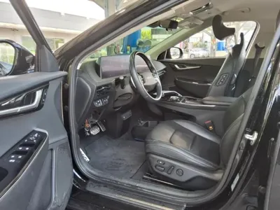 Kia EV6 2023, 82123 км, за 8755.7 USD - фото 9
