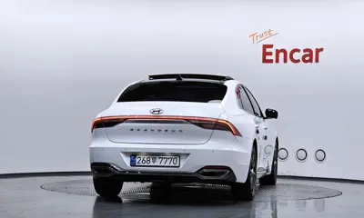 Hyundai Grandeur 2022, 61460 км, за 15953.63 USD