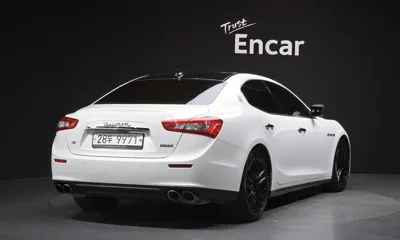 Maserati Ghibli 2014, 138096 км, за 10437.18 USD