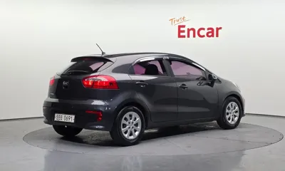 Kia Pride 2016, 91644 км, за 3898.25 USD