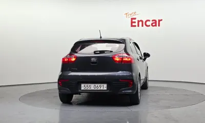 Kia Pride 2016, 91644 км, за 3898.25 USD