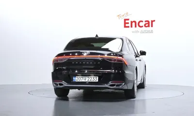 Hyundai Grandeur 2022, 154827 км, за 12351.29 USD