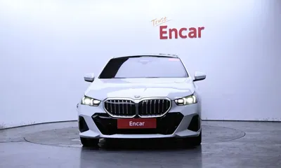 BMW 5-Series 2025, 12522 км, за 51792.04 USD