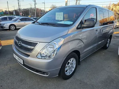 Hyundai Starex 2015, 230200 км, за 4569.53 USD