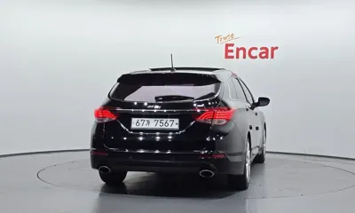 Hyundai i40 2012, 176201 км, за 3569.54 USD