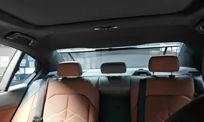 BMW 5-Series 2024, 30535 км, за 49444.77 USD - фото 32