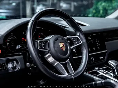 Porsche Cayenne 2021, 70000 км, за 62359 USD