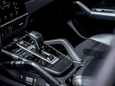 Porsche Cayenne 2021, 70000 км, за 62359 USD - фото 6