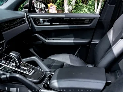 Porsche Cayenne 2021, 70000 км, за 62359 USD - фото 7
