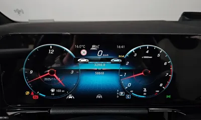 Mercedes-Benz GLA-Class 2023, 58868 км, за 22267.46 USD - фото 8