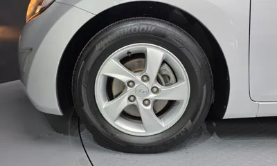Hyundai Avante 2011, 121973 км, за 2560.06 USD