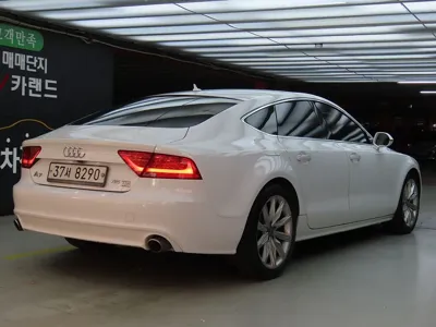 Audi A7 2015, 110785 км, за 8450.88 USD