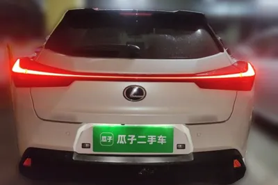 Lexus UX 2020, 57800 км, за 17321 USD