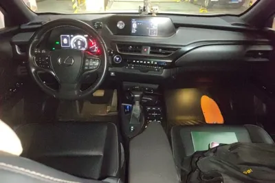 Lexus UX 2020, 57800 км, за 17321 USD - фото 8