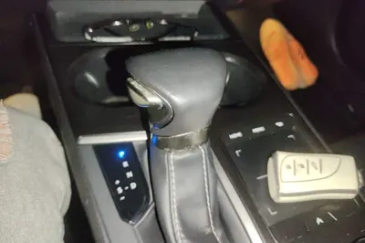 Lexus UX 2020, 57800 км, за 17321 USD - фото 13