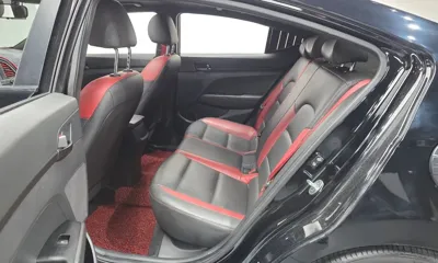 Hyundai Avante 2018, 93174 км, за 6144.7 USD - фото 12